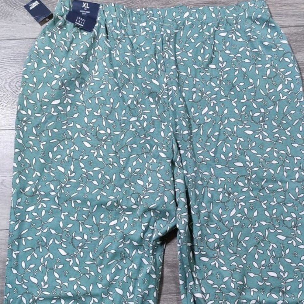Lands' End Women's Sport Knit Capri Pants Petites, NWT